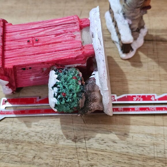 2 Lemax Christmas Outhouse & Tree Figurines 3" Red Resin Snow Wreath Decor - Picture 4 of 7